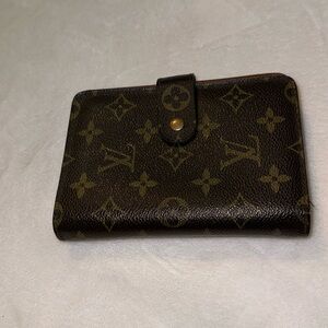 Authentic Louis Vuitton tresor wallet